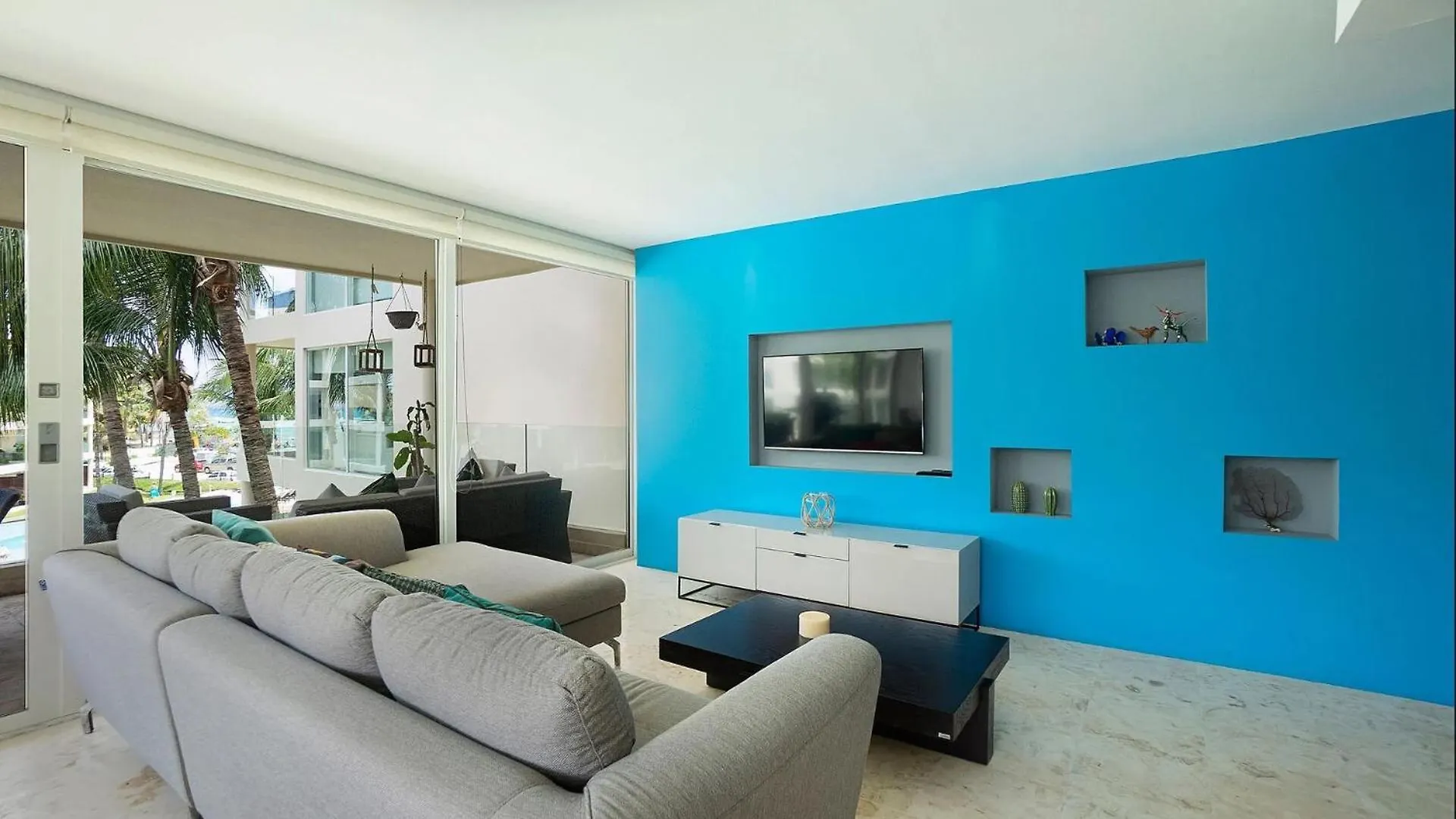 פלאייה דל כרמן The Elements Oceanfront & Beachside Condo Hotel 4*, פלאייה דל כרמן מקסיקו