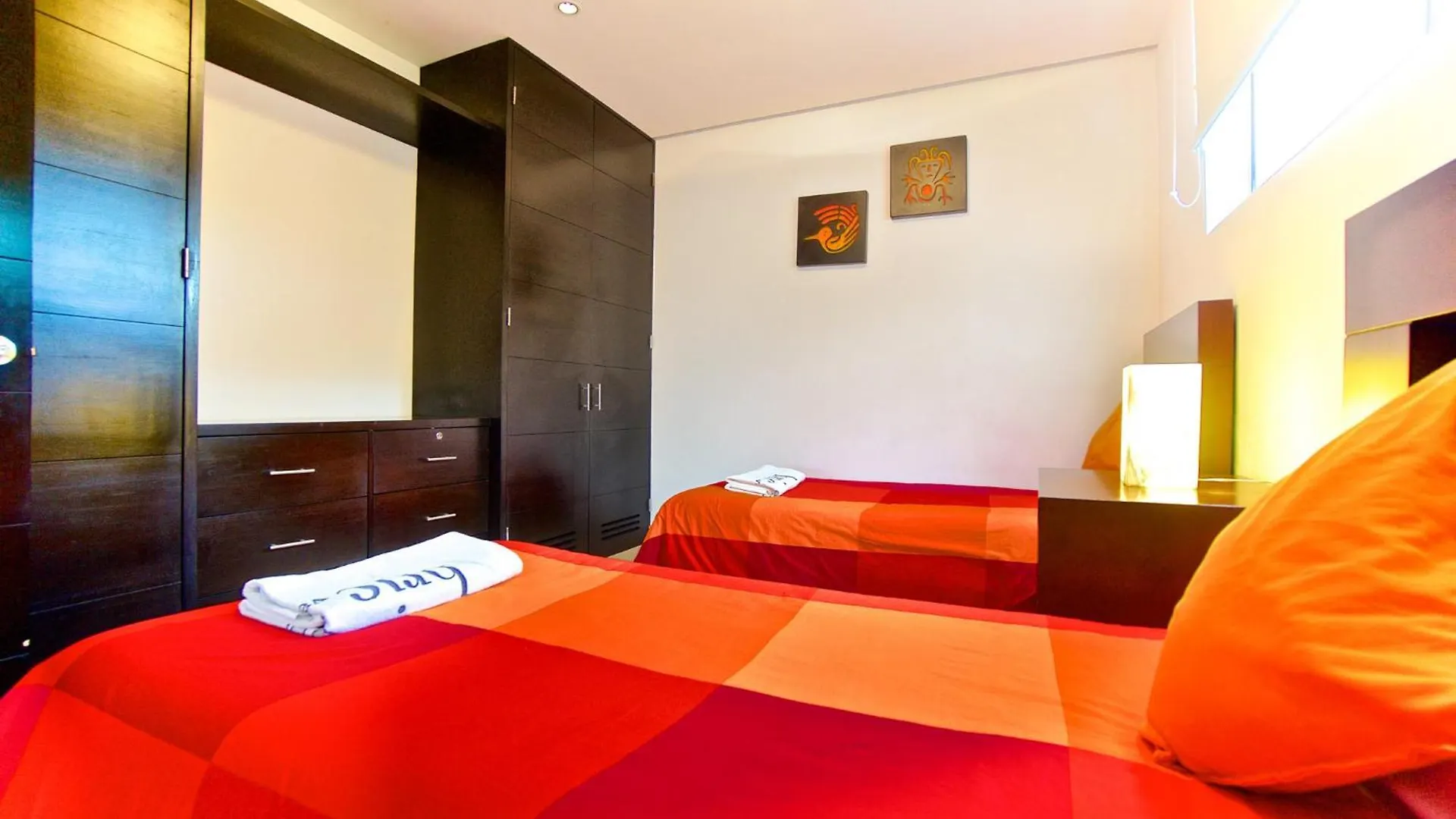 The Elements Oceanfront & Beachside Condo Hotel Плая-дель-Кармен