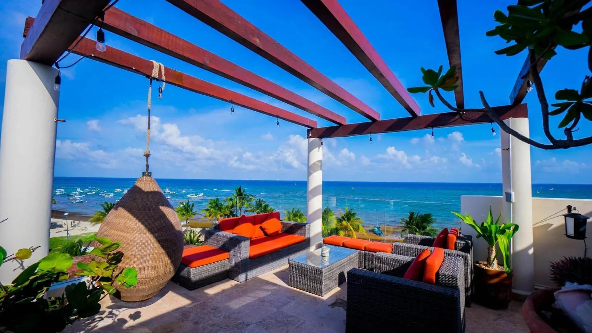 The Elements Oceanfront & Beachside Condo Hotel Playa del Carmen